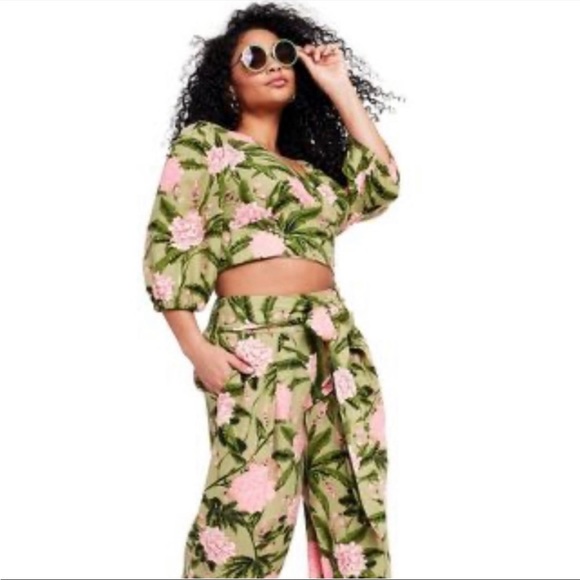 Agua Bendita Tops - Agua Bendita 2 Piece Set Green and Pink Floral Blouse and Pant Plus Size Set EUC